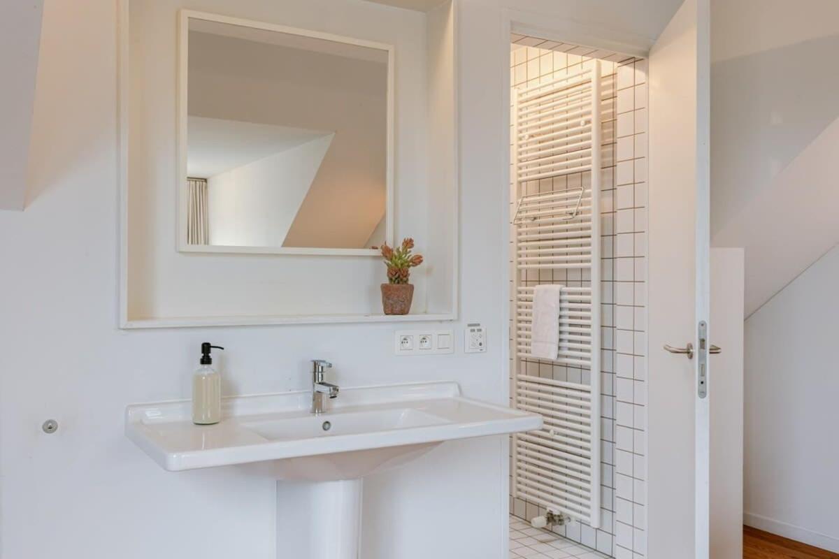 Huswell - 'the Crown' In Appartement Gand